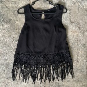 ♠️CUTE BLACK SLEEVLESS,WITH BOTTOM DETAIL